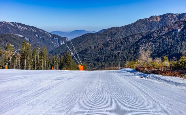 No flammable components and resistant to frost. Long-duration energy storage at a ski resort