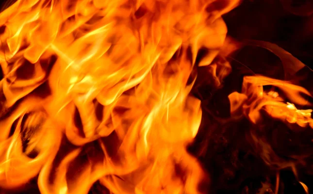 It burned for 7.5 hours at 1260°C. Neighboring BESS units remained unaffected